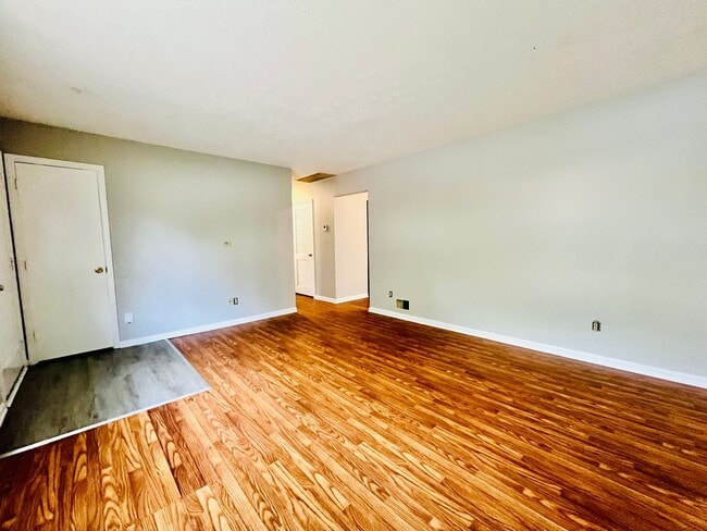 Photo - 3420 Buckeye Rd