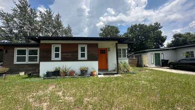 Building Photo - 517 San Juan Blvd