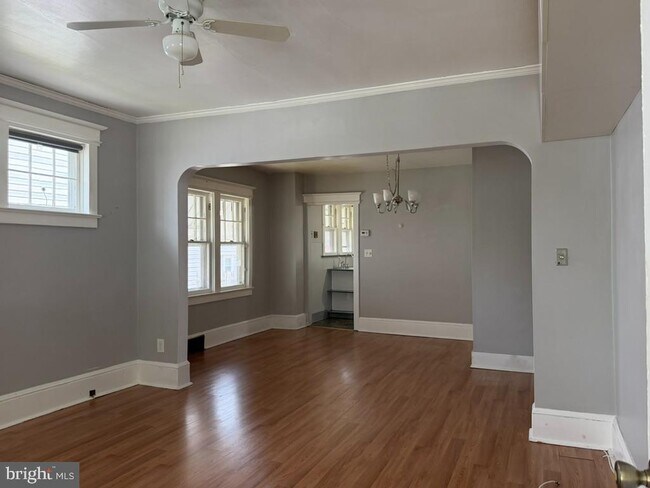 Photo - 132 Homecrest Ave