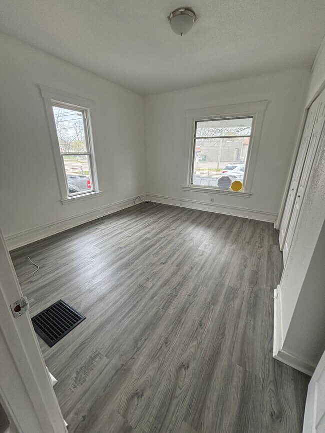 Photo - 633 W North St Unit 1