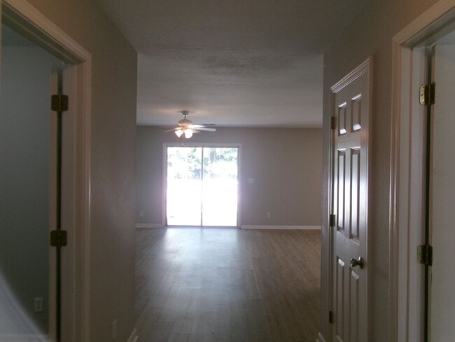 Photo - 212 McKendree Ln