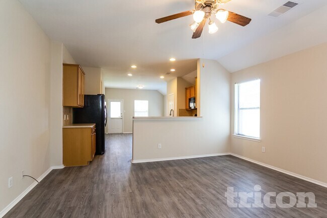Photo - 10338 Whisper Bluff Dr