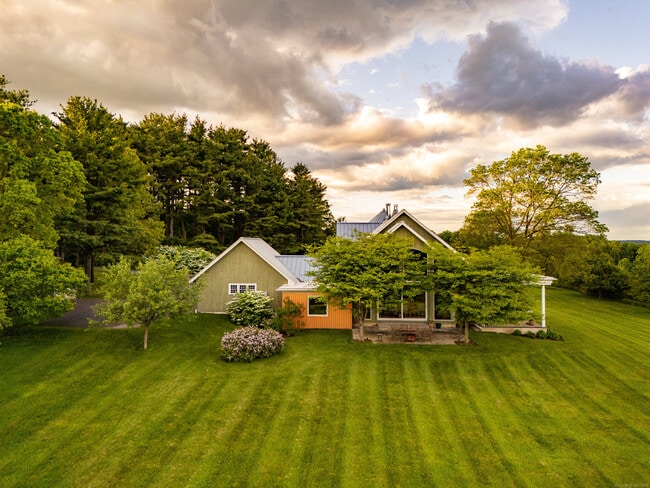 Photo - 187 Old Mt Tom Rd