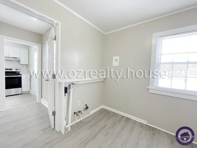 Photo - 5344 Claxton St