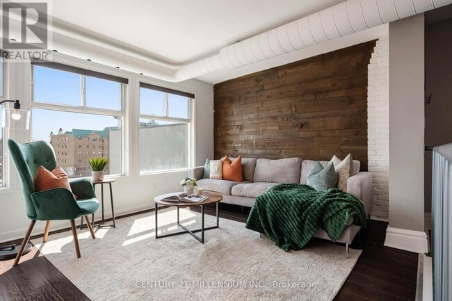 Photo - 166 Broadway Unité 5