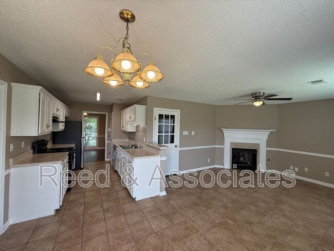 Photo - 4362 Zachary St
