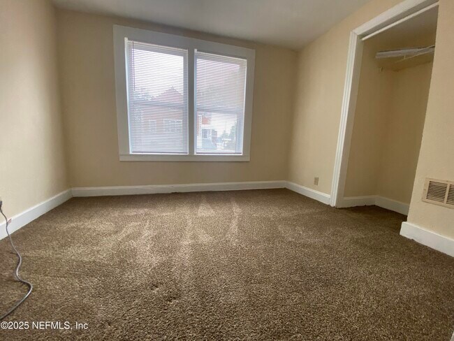 Photo - 345 Stockton St