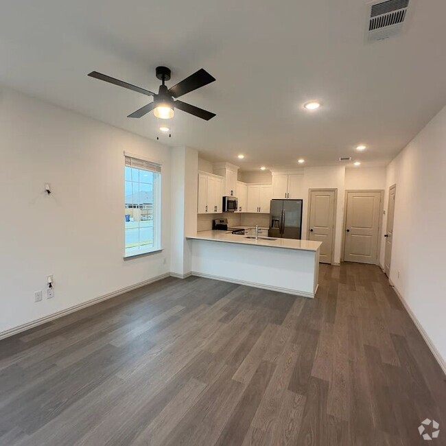 Building Photo - 5370 Springlake Pkwy Rental