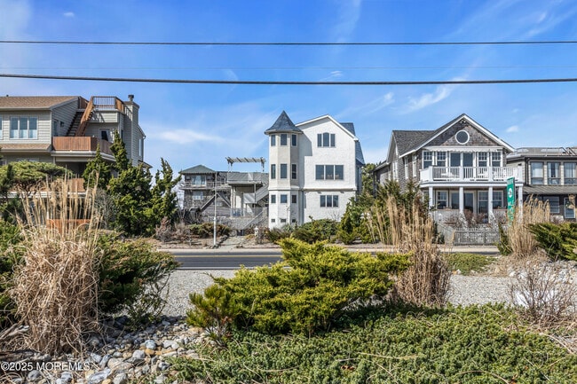 492 Ocean Ave