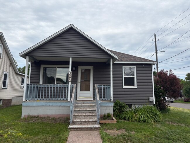 Photo - 600 Norwood St House