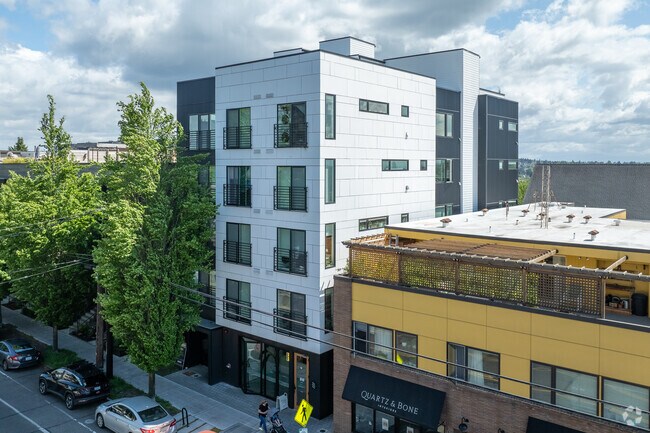 Building Photo - Cypress Greenwood ~ The Heart of Phinney R... Rental