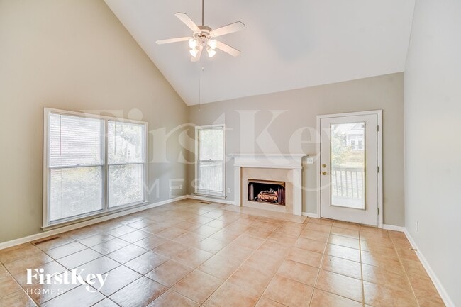 Photo - 329 Dulaine Cove