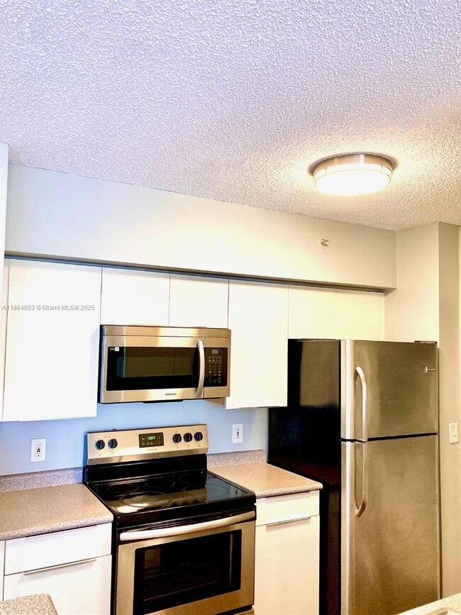 Photo - 1919 Van Buren St Unidad 321A Rental