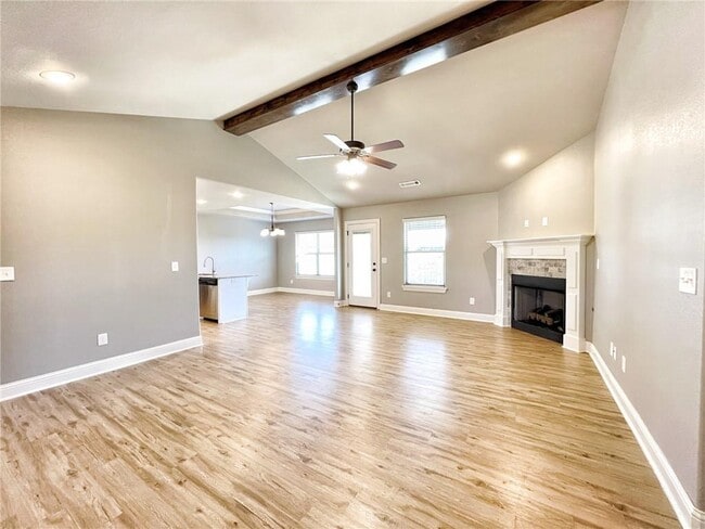 Photo - 710 Captain Hopkins St