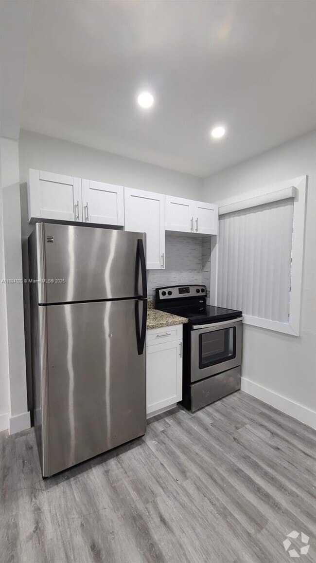 Building Photo - 2610 Grant St Unit 2 Rental