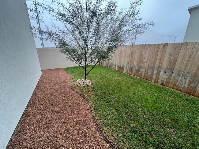 Photo - 202 Deer Path Lp