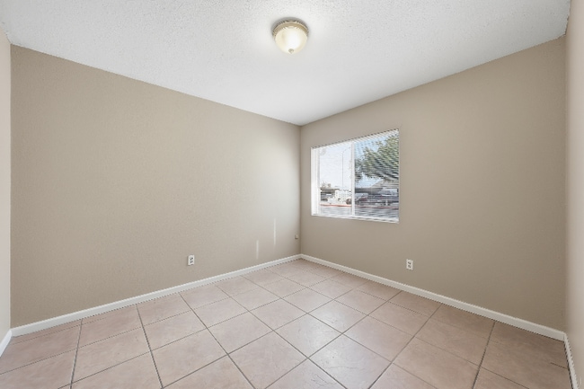 Photo - 4529 W McLellan Rd