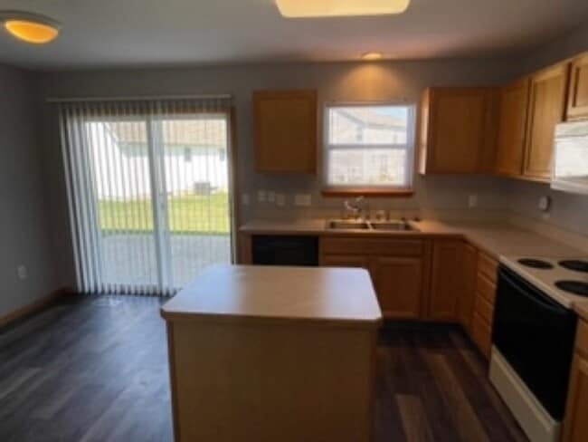 Photo - 5307 Chaucer Dr