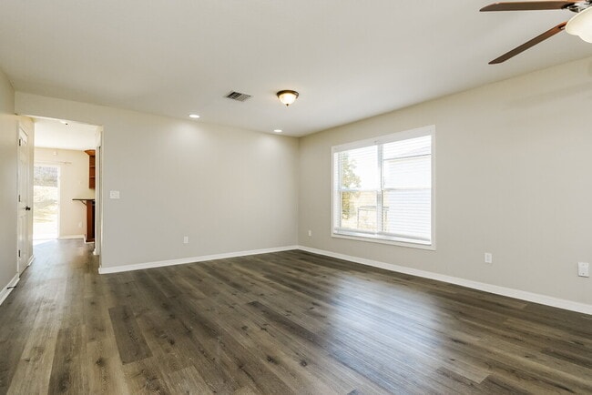 Photo - 1915 Crestridge Dr