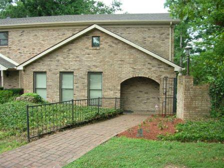 Photo - 3507 Lakeside Ct Townhome