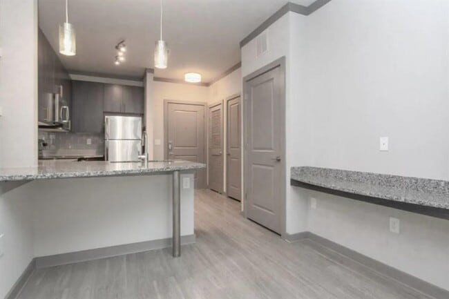Photo - 185 Cliftwood Dr NE Unit 115