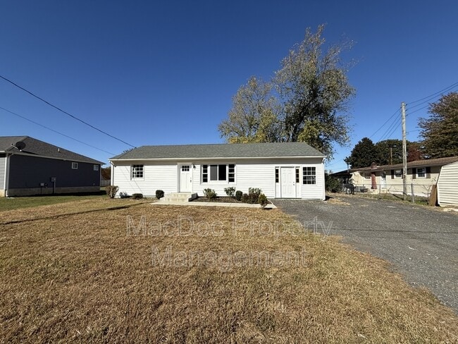 Photo - 187 Brooks Dr