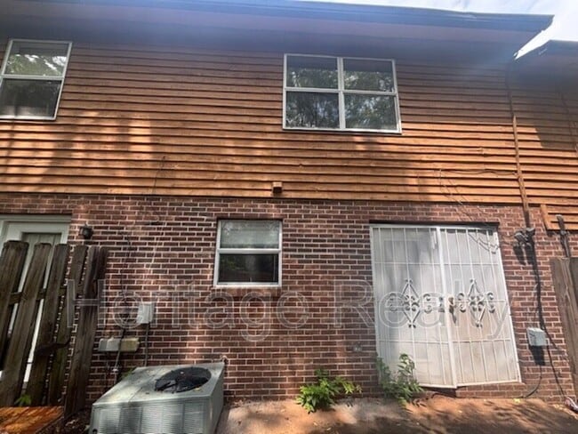 Photo - 1207 Crest Brook Dr