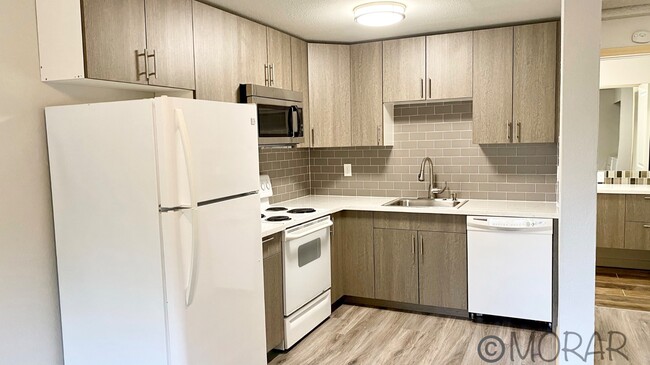 Building Photo - 14702 Washington Ave SW Rental