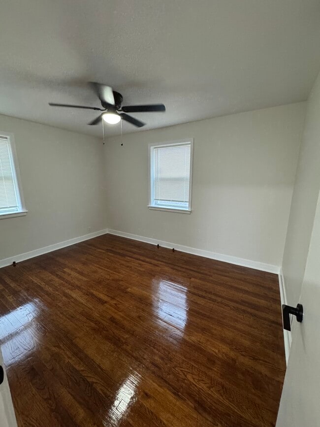 Photo - 6023 Wallace Rd