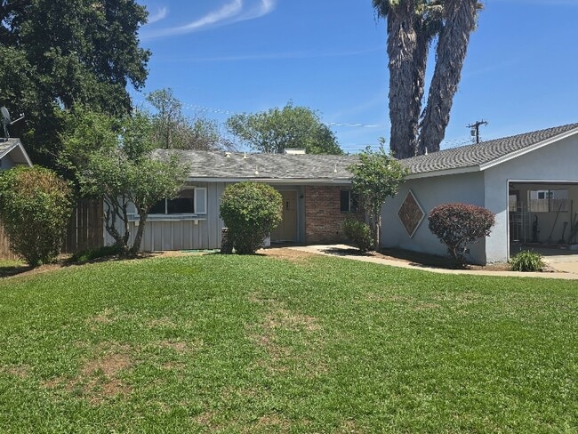 Photo - 240 N Bollinger St House
