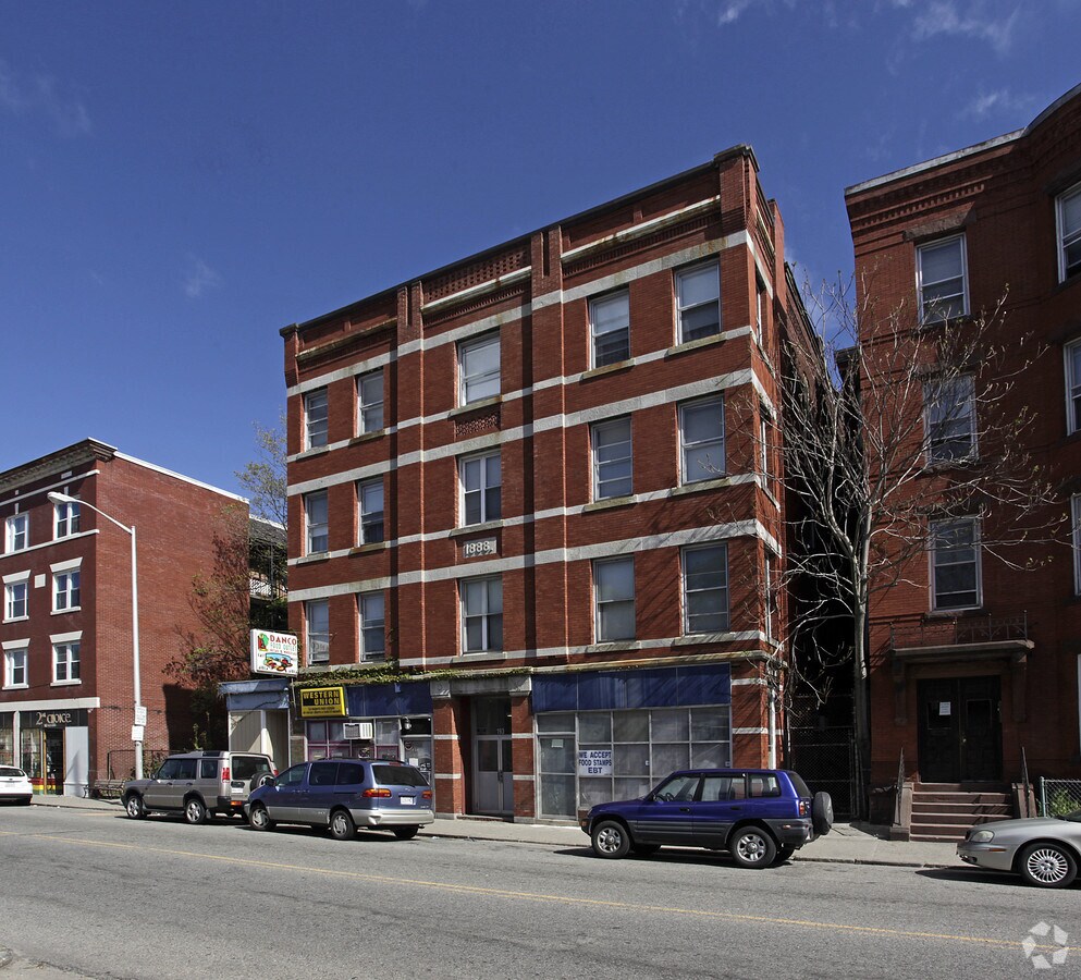 Photo - 193 Pleasant St Apartments