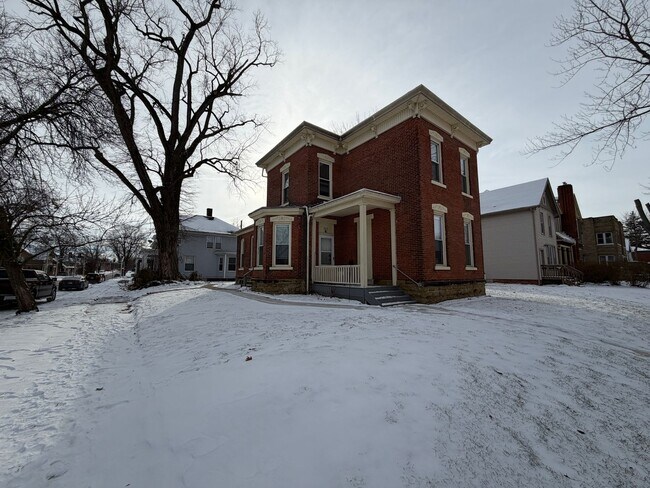 Photo - 203 W Dewald St Unit Apt 3