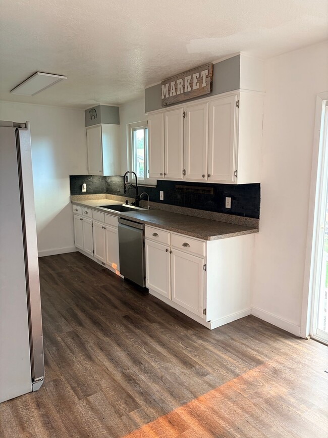 Photo - 386 S 900 W St