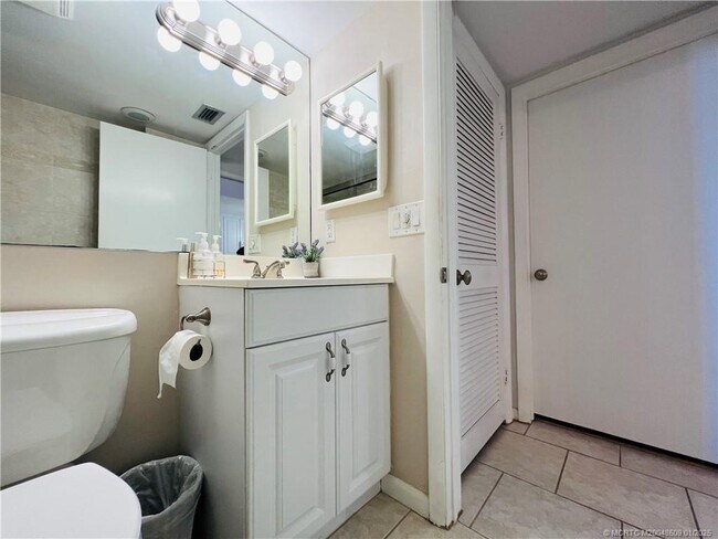 Photo - 9940 S Ocean Dr Unit 703
