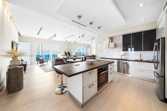 Building Photo - 2301 Collins Ave Unit 1609