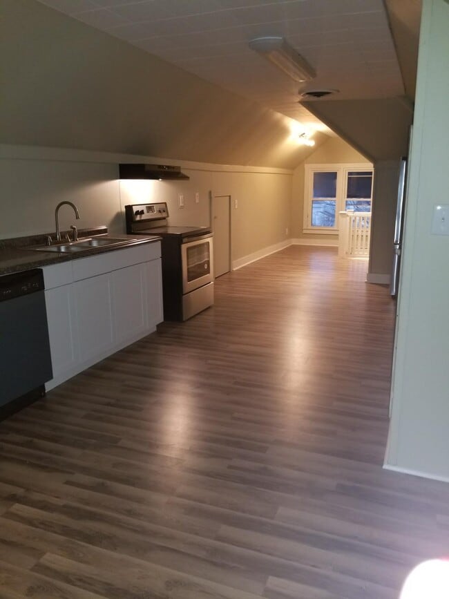 2826 S 3rd St Unit 3