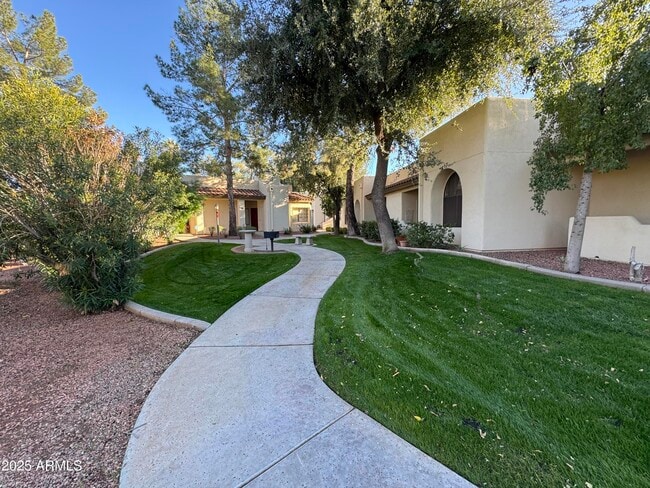 Photo - 750 E Northern Ave