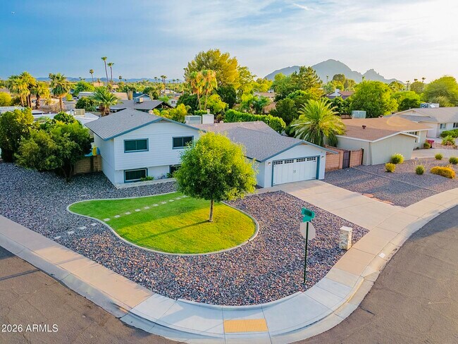 8249 E Redwing Rd