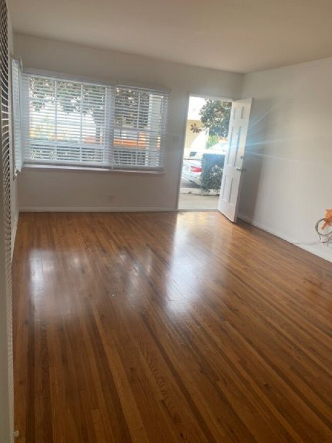 Photo - 8752 Guthrie Ave Unit 8752