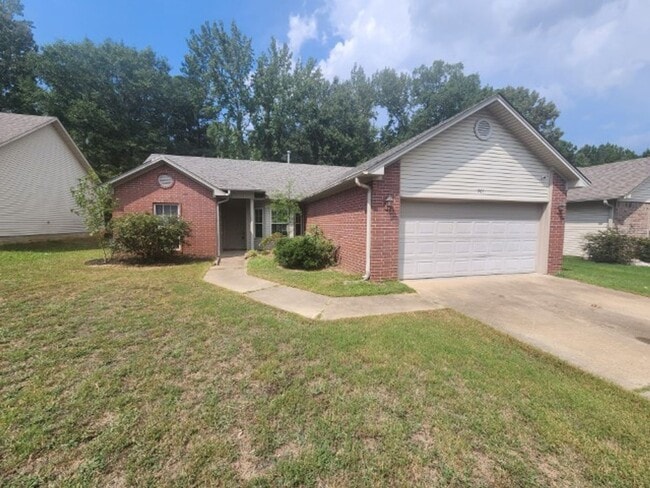 Building Photo - 701 Hidden Forest Dr