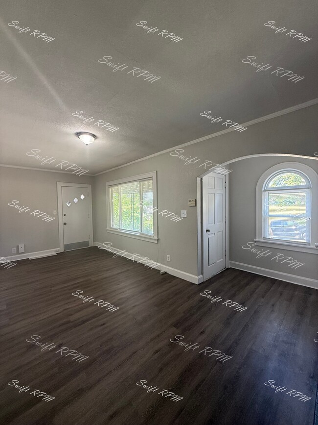 Photo - 3811 Monroe Ave
