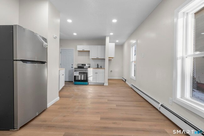 Photo - 26 Mc Lean St