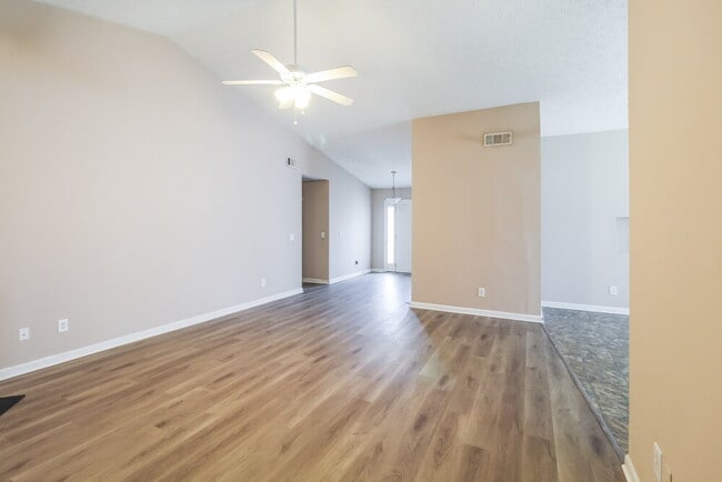 1735 Campbell Ives Dr SE