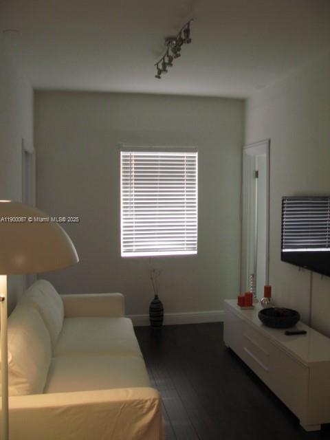 Photo - 1250 Drexel Ave Unidad 11