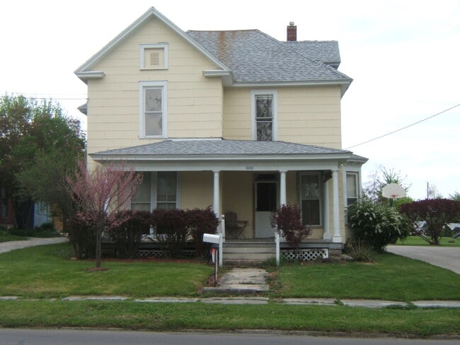Building Photo - 600 W 5th St Rental