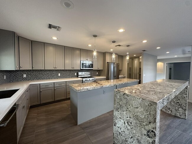 Photo - 4 Saturn Cir