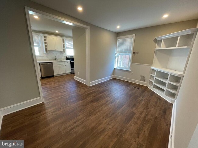 Photo - 303 S Olive St