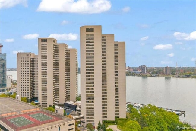 Building Photo - 1001 W Jefferson Ave Unit 9A Rental