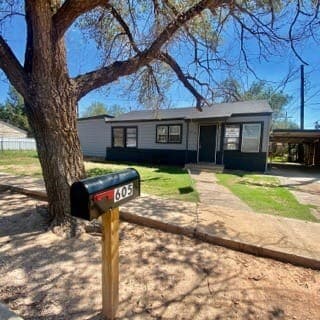 Building Photo - 605 37th St