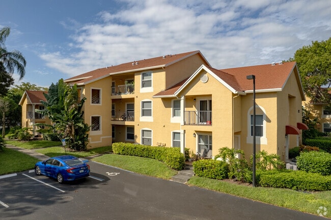 Savannah Place - Savannah Place Apartments